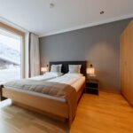 Schlafzimmer mit Aussicht - Schneeglöckle in Lech am Arlberg
